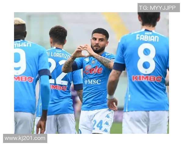 欧冠大战：那不勒斯大胜波尔图神奇扑救点燃全场激情解析