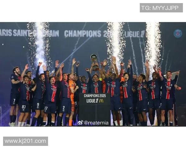 欧联杯激战莱比锡与巴黎圣日耳曼战成平局残酷时刻引发全场沸腾