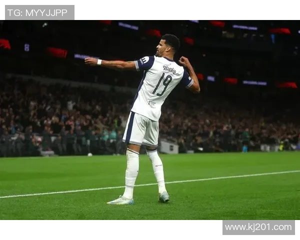 英超惊现冷门热刺与皇马激战成和引发全场震惊与热议