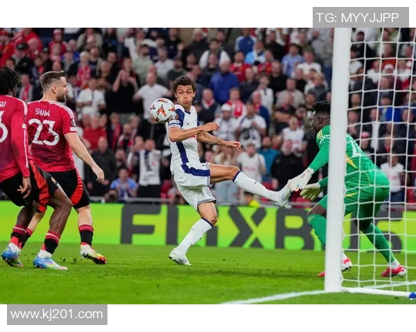 欧联杯激战AC米兰与里昂交锋零比零十大精彩瞬间引爆全场气氛