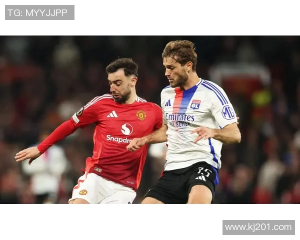 中超精彩对决里昂大胜曼联三球绝杀瞬间引发全场狂欢