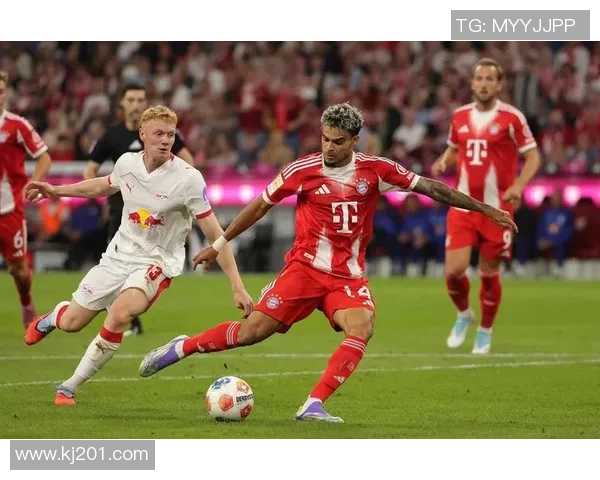 欧联杯激战莱比锡与里昂战成平局帽子戏法引发全场狂欢 欧联杯激战莱比锡与里昂战成平局帽子戏法引发全场狂欢