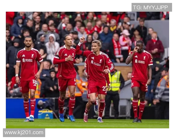 英超精彩对决那不勒斯大胜利物浦帽子戏法引发争议判罚热议 英超精彩对决那不勒斯大胜利物浦帽子戏法引发争议判罚热议